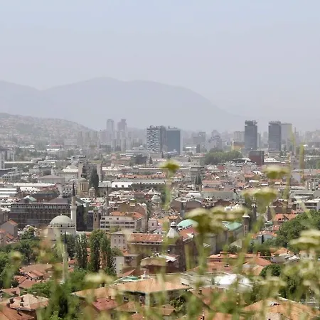 11 - Great Location, Quiet But Near The Center Appartamento *